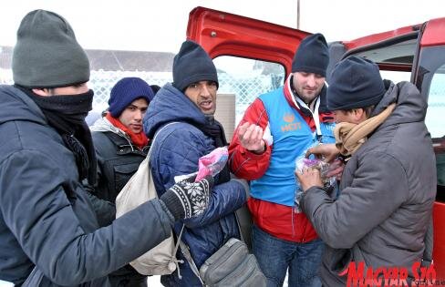 Podela tople odeće i obuće Podela tople odeće i obuće
