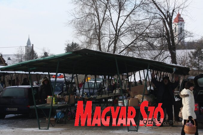 Téli piac Bácskossuthfalván (Kazinczy Paszterkó Diana felvétele)