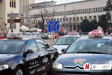 Az újvidéki önkormányzat meghatározta a városi fuvarozók új díjjegyzékét, amely legkésőbb péntektől lép életbe (Dávid Csilla felvétele)