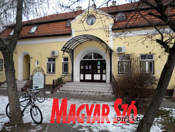 A Juhász Erzsébet Könyvtár (Benedek Miklós felvétele) A Juhász Erzsébet Könyvtár (Benedek Miklós felvétele)