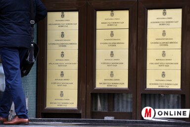 A polgárok egyre türelmetlenebbek, a perek során sokan hideg fegyvert is használnának érveléskor (Ótos András felvétele)