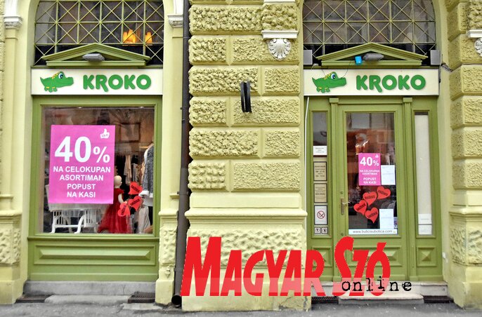 Gyermekruházat majdnem féláron (Fotó: Gergely Árpád) Gyermekruházat majdnem féláron (Fotó: Gergely Árpád)
