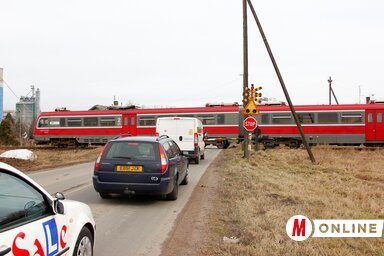 Újra működik a sorompó (Fekete J. József felvétele)