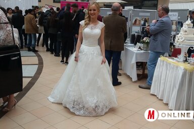 Minden kislány álma, hogy egyszer tündérszép menyasszony legyen (kép: Paszterkó Erika)