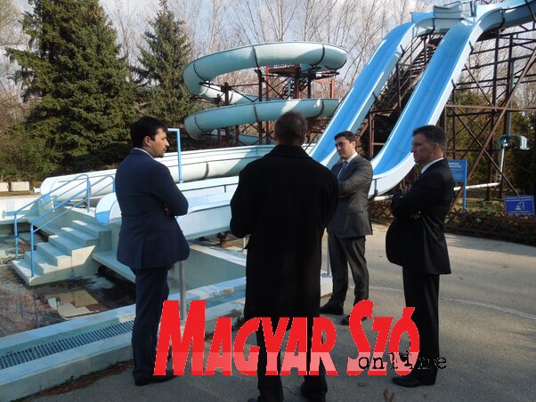 Ivan Đoković megtekintette az adai strandfürdőt is (Fotó: Csincsik Zsolt)