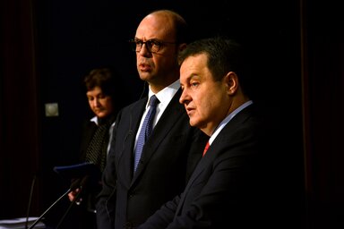 Angelino Alfano és Ivica Dačić a közös sajtótájékoztatón (Beta)