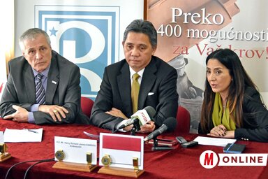 Slobodan Vojinović, Harry Richard James Kandou és a fordító (Fotó: Gergely Árpád)