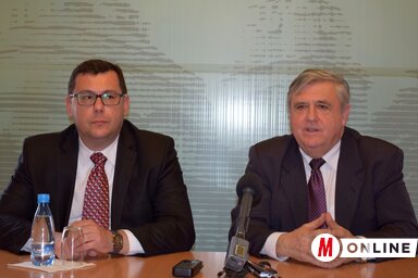 Dr. Pintér Attila és Ceglédi Rudolf a sajtótájékoztatón (Máriás Endre felvétele)