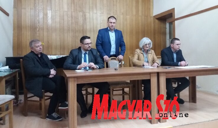 Patyi Lajos, Juhász Bálint, Juhász Attila, Földi Márta és Ótott Róbert (Fotó: Paszterkó Erika)