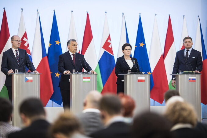 Bohuslav Sobotka. Orbán Viktor, Beata Szydło és Robert Fico (Fotó: MTI)
