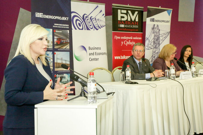 Zorana Mihajlović egy, a Szarajevót Belgráddal majdan összekötő autóút építését is megemlítette (Beta)