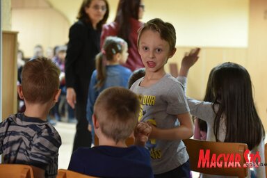 A Rákóczi Szövetség csomagosztása Újvidéken