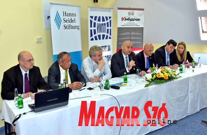 A migránskérdéssel foglalkozó tanácskozás részvevői (Gergely Árpád felvétele)