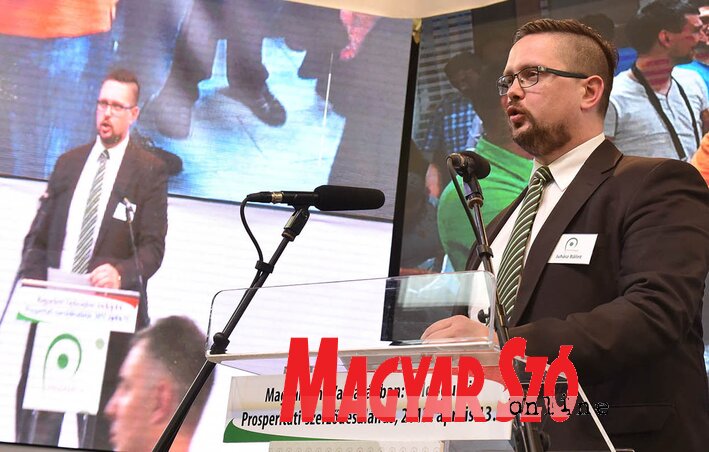 Juhász Bálint (Ótos András felvétele) Juhász Bálint (Ótos András felvétele)