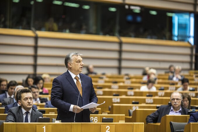 Orbán Viktor: Magyarország elismerést érdemel, nem bírálatot
