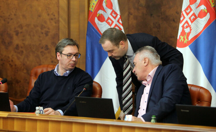 A sebtében összehívott belgrádi kormányülésen egyebek között arról döntöttek, hogy hazahívják (konzultációra) Szerbia párizsi nagykövetét (Fotó: Beta)