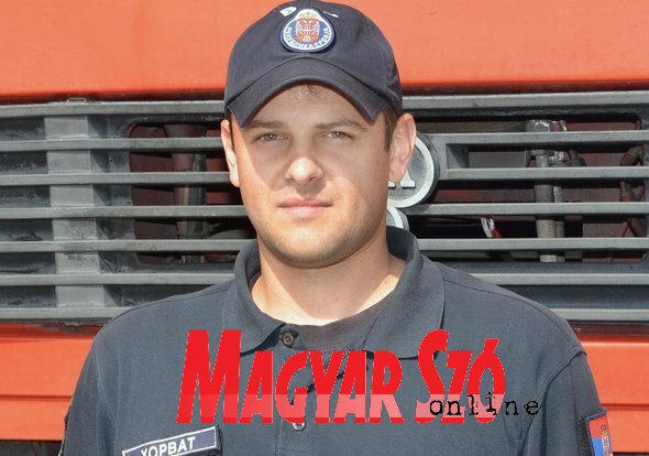 Horváth Zoltán, kinevezett tűzoltóparancsnok (Lakatos János felvétele) Horváth Zoltán, kinevezett tűzoltóparancsnok (Lakatos János felvétele)
