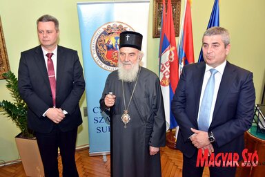 Slobodan Puškar kórházigazgató, Irinej szerb pátriárka és Bogdan Laban (Fotó: Gergely Árpád)