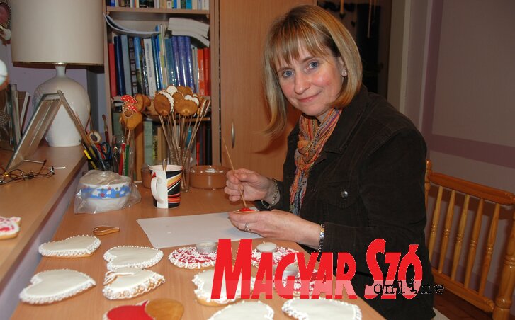 Készülnek a szívek anyák napjára Készülnek a szívek anyák napjára