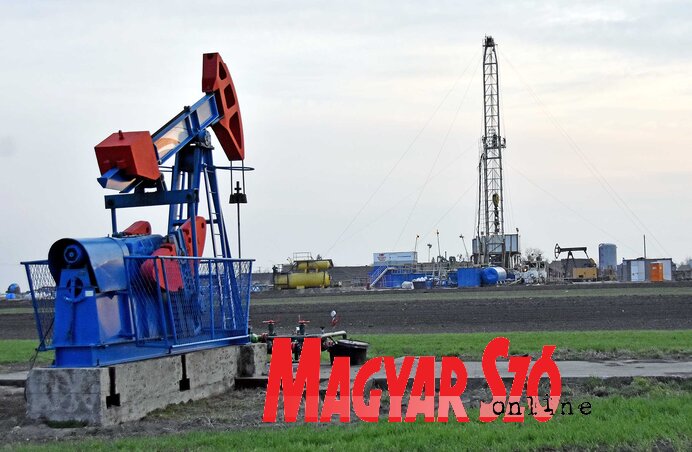 A helybeliek szerint havonta 5–10 új furat is van A helybeliek szerint havonta 5–10 új furat is van