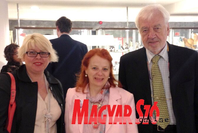 Bojan Brezigar, a MIDAS szellemi atyja a Magyar Szó képviselőivel Bojan Brezigar, a MIDAS szellemi atyja a Magyar Szó képviselőivel