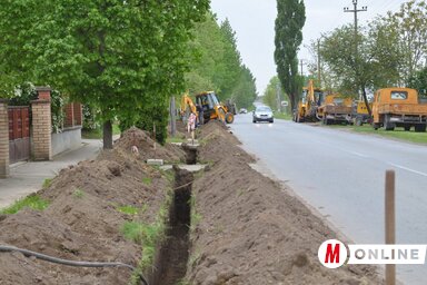 Folyik a régi csövek cseréje (Lakatos János felvétele)