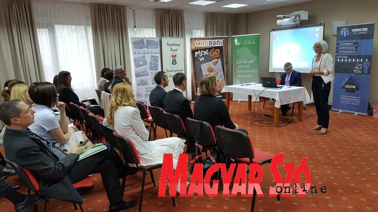 Földi Márta nyitotta meg a konferenciát (kép: Pesevszki Evelin)