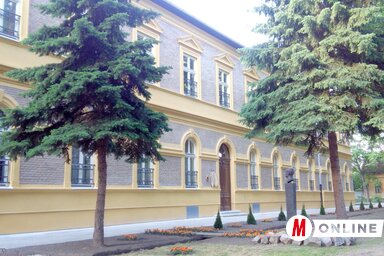 A megújult adai iskolaépület (Csincsik Zsolt felvétele)
