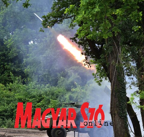 Az M–77 jelzésű, Oganj rendszerű rakétavető (Ótos András felvétele)