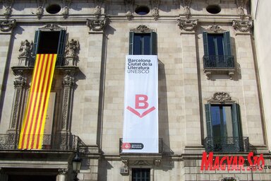 Az UNESCO-palota a barcelonai Ramblas sugárúton(Varjú Márta felvétele)