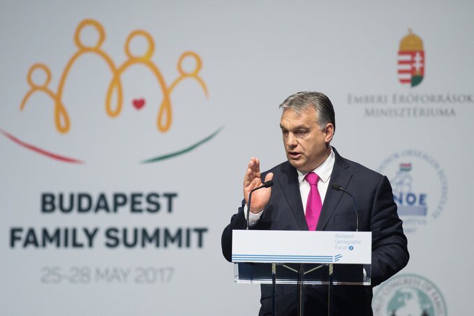 Orbán Viktor beszédet mond a Családok budapesti világtalálkozóján (Fotó: MTI)
