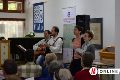 A rendezvényen számos program, köztük közös éneklés is várta az érdeklődőket (kép: Máriás Endre)