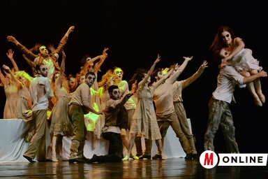 Felvételünkön a megnyitó előadás  egy jelenete látható (fotó: Dávid Csilla)