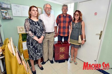 Juhász András feleségével, Antun Kujundžić és a Piacok közvállalat képviselője (Fotó: Gergely Árpád)