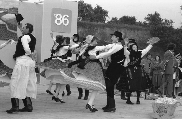 Bácskertesi lakodalmas (Dormán László felvétele)