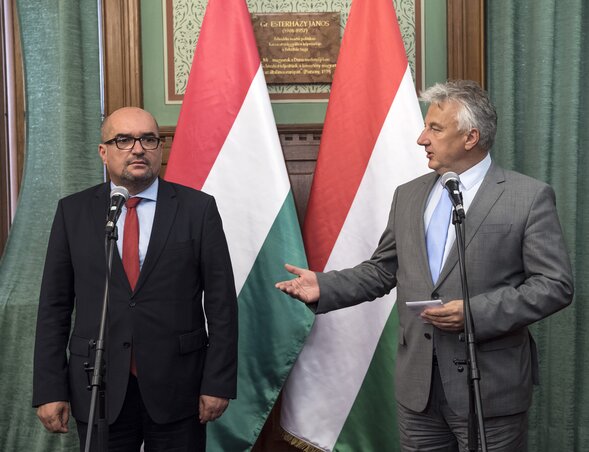 Brenzovics László és Semjén Zsolt (Fotó: MTI)