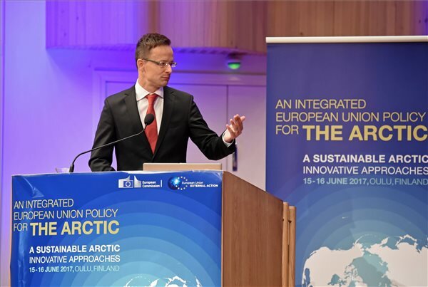 Szijjártó Péter külgazdasági és külügyminiszter felszólal az Európai Unió Sarkköri Konferenciáján (Fotó: MTI)