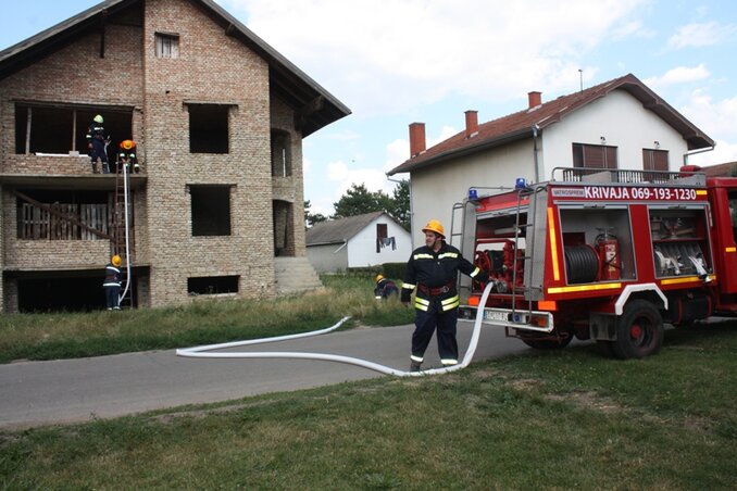 Az új jármű bemutató közben (Fotó: Kazinczy Paszterkó Diana)