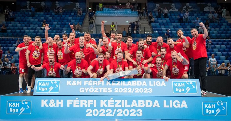A Veszprém 2019 után bizonyult ismét a szezon legjobbjának, a bakonyiaknak ez 27. bajnoki aranyuk (Fotó: facebook.com/veszpremhandballteam)