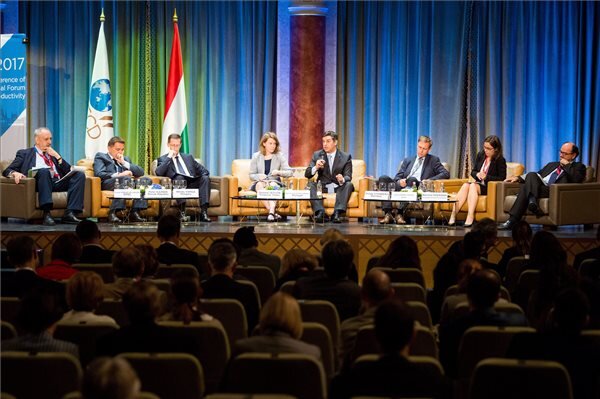 Az OECD globális termelékenységi fóruma Budapesten (Fotó: MTI)