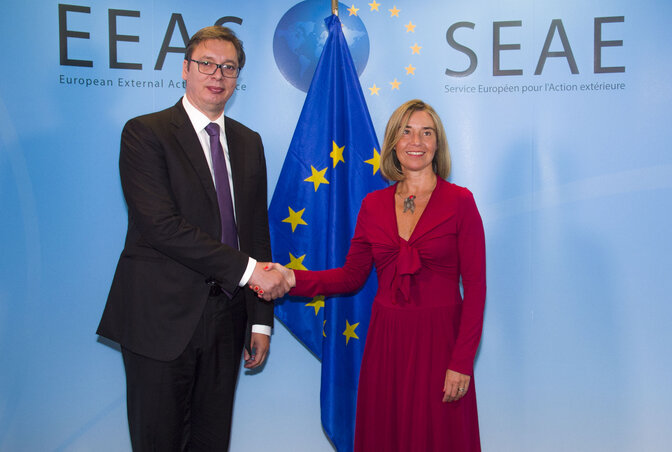Federica Mogherini és Aleksandar Vučić (Beta)