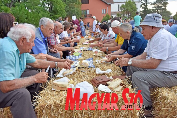 Az aratók nem indulnak reggeli nélkül munkába