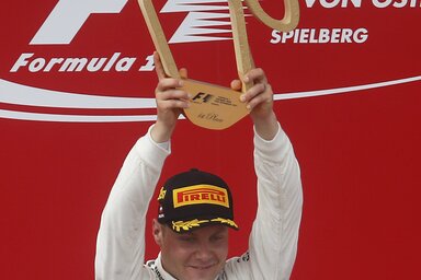 Bottas a fakupával