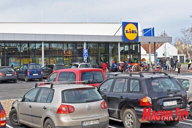 Megnyílt a zentai LIDL (Gergely Árpád felvétele)