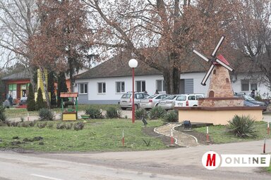 Megkezdődött a helyi közösség felújításának második fázisa (Lakatos János felvétele)