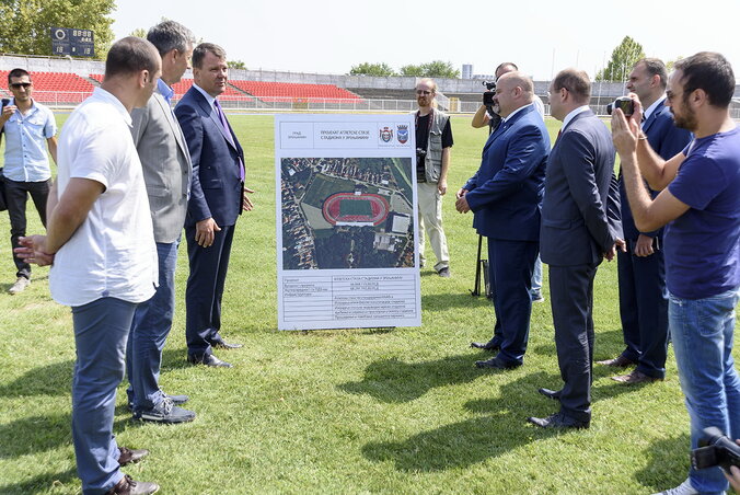Atlétikai pályát kap a Városi Stadion (Fotó: Kecskés István) Atlétikai pályát kap a Városi Stadion (Fotó: Kecskés István)