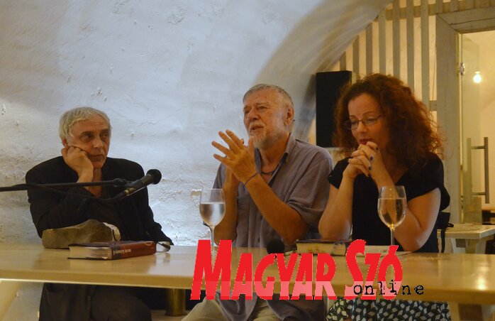 Nagy József, Tolnai Ottó és Bakos Petra (kép: Lakatos János) Nagy József, Tolnai Ottó és Bakos Petra (kép: Lakatos János)