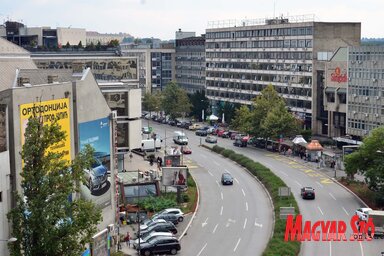 Újvidék hamarosan újabb kerékpárutakkal gazdagodik, a postától egészen a péterváradi hídig biztonságosan bringázhatunk majd (Dávid Csilla felvétele)