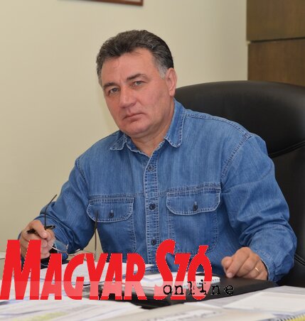 Szűgyi  István , a községi képviselő-testület  elnöke (Lakatos János felvétele)