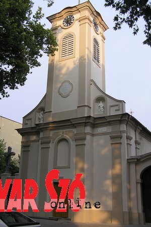 Az 1927-ben alapított, most már 90 éves Szent Rókus- plébánia temploma (Bozsoki Valéria felvétele)